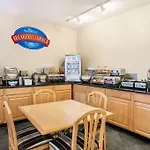 Baymont By Wyndham Indianapolis Northeast 