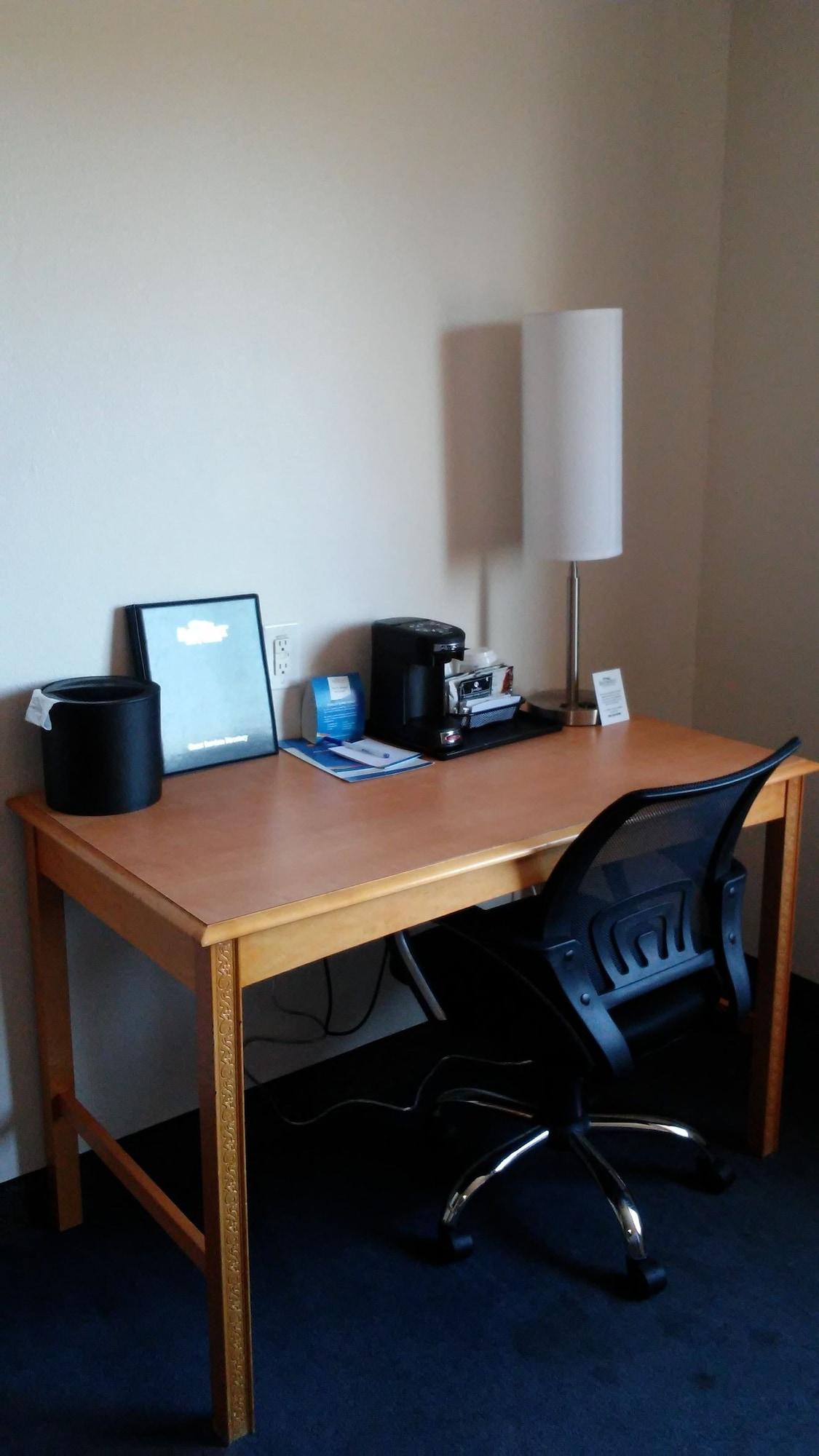 Baymont By Wyndham Northeast Hotel Indianapolis