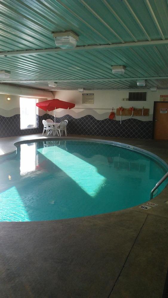 Baymont By Wyndham Northeast Indianapolis